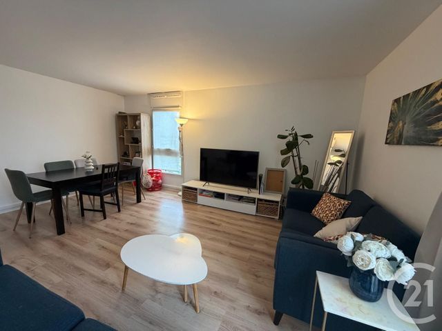 Appartement F3 à vendre - 3 pièces - 71.0 m2 - EVRY - 91 - ILE-DE-FRANCE - Century 21 Eureka