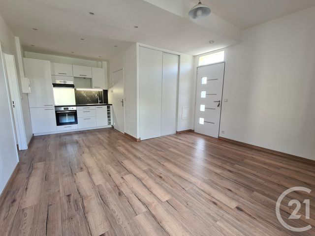 Afficher la photo en grand Appartement F2 à louer - 2 pièces - 42.72 m2 - EVRY - 91 - ILE-DE-FRANCE - Century 21 Eureka