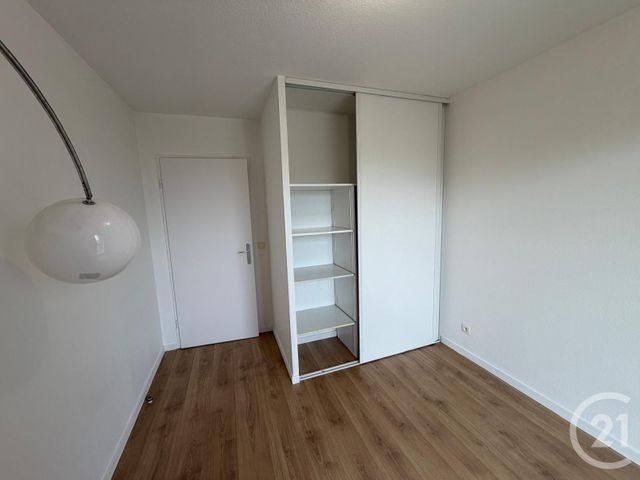 Appartement F2 à vendre - 2 pièces - 37.96 m2 - EVRY - 91 - ILE-DE-FRANCE - Century 21 Eureka