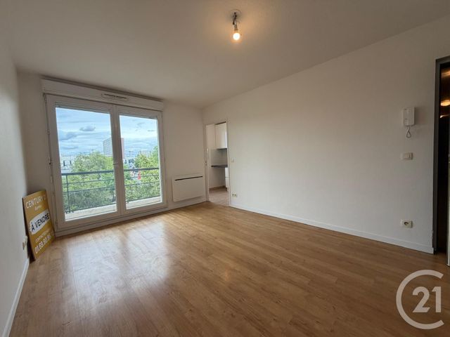 Appartement F2 à vendre - 2 pièces - 37.96 m2 - EVRY - 91 - ILE-DE-FRANCE - Century 21 Eureka