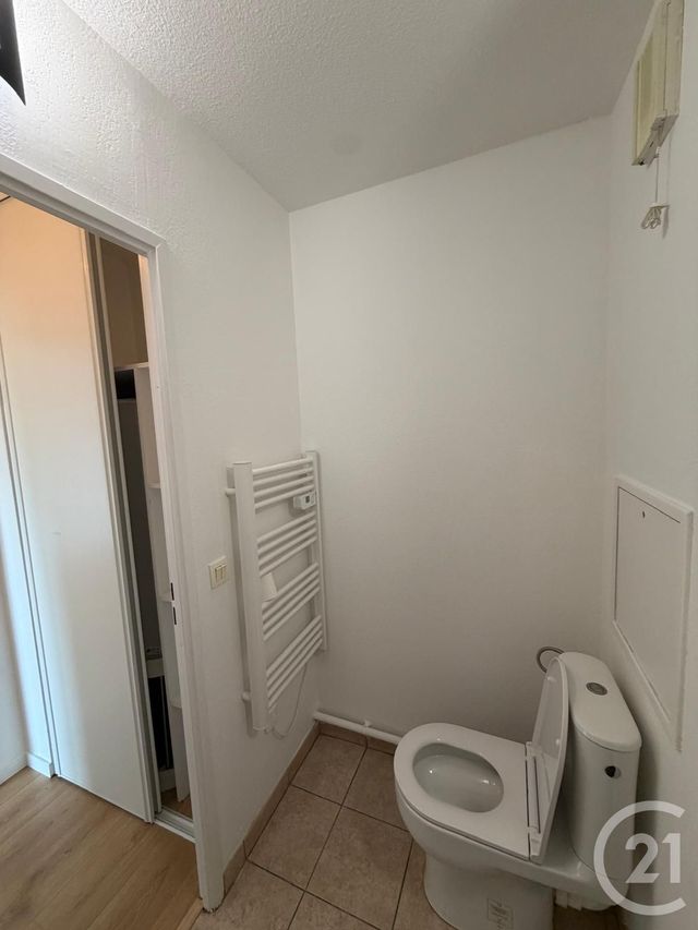 Appartement F2 à vendre - 2 pièces - 37.96 m2 - EVRY - 91 - ILE-DE-FRANCE - Century 21 Eureka
