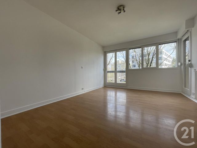 Appartement F4 à louer - 4 pièces - 77.23 m2 - EVRY - 91 - ILE-DE-FRANCE - Century 21 Eureka
