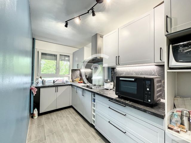 Appartement F4 à vendre - 4 pièces - 78.05 m2 - EVRY - 91 - ILE-DE-FRANCE - Century 21 Eureka