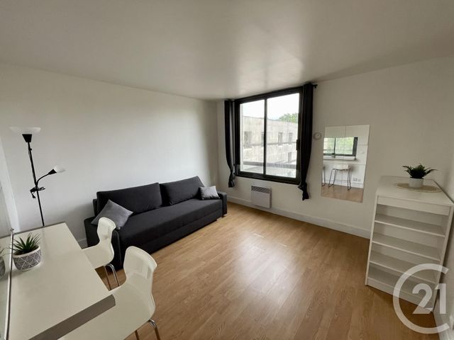 Appartement F1 à louer - 1 pièce - 23.9 m2 - EVRY - 91 - ILE-DE-FRANCE - Century 21 Eureka