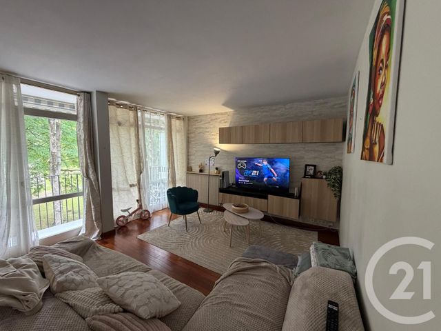 Appartement F5 à vendre - 5 pièces - 100.19 m2 - RIS ORANGIS - 91 - ILE-DE-FRANCE - Century 21 Eureka
