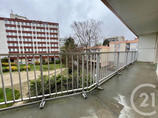 Appartement F5 à vendre - 5 pièces - 113.04 m2 - EVRY - 91 - ILE-DE-FRANCE - Century 21 Eureka