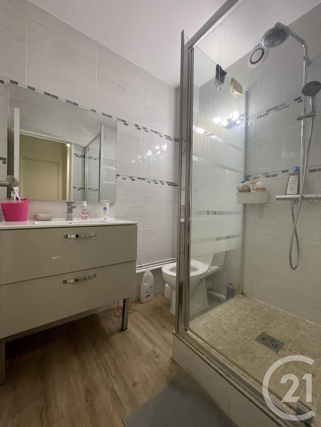 Appartement Chambre à louer - 1 pièce - 10.3 m2 - EVRY - 91 - ILE-DE-FRANCE - Century 21 Eureka