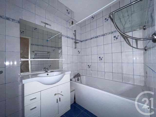 Appartement F3 à vendre - 3 pièces - 65.0 m2 - EVRY - 91 - ILE-DE-FRANCE - Century 21 Eureka