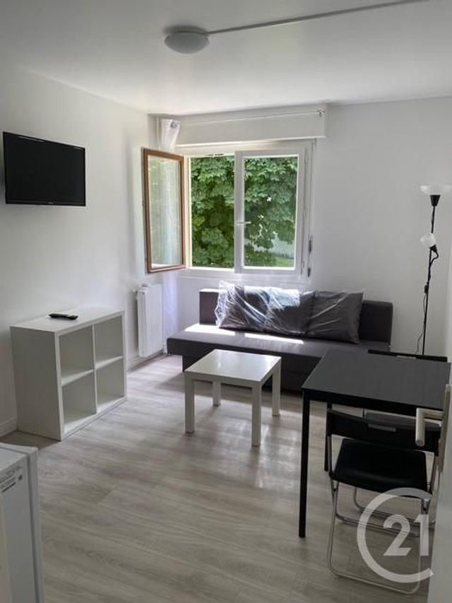 Appartement Chambre à louer - 1 pièce - 13.0 m2 - EVRY - 91 - ILE-DE-FRANCE - Century 21 Eureka