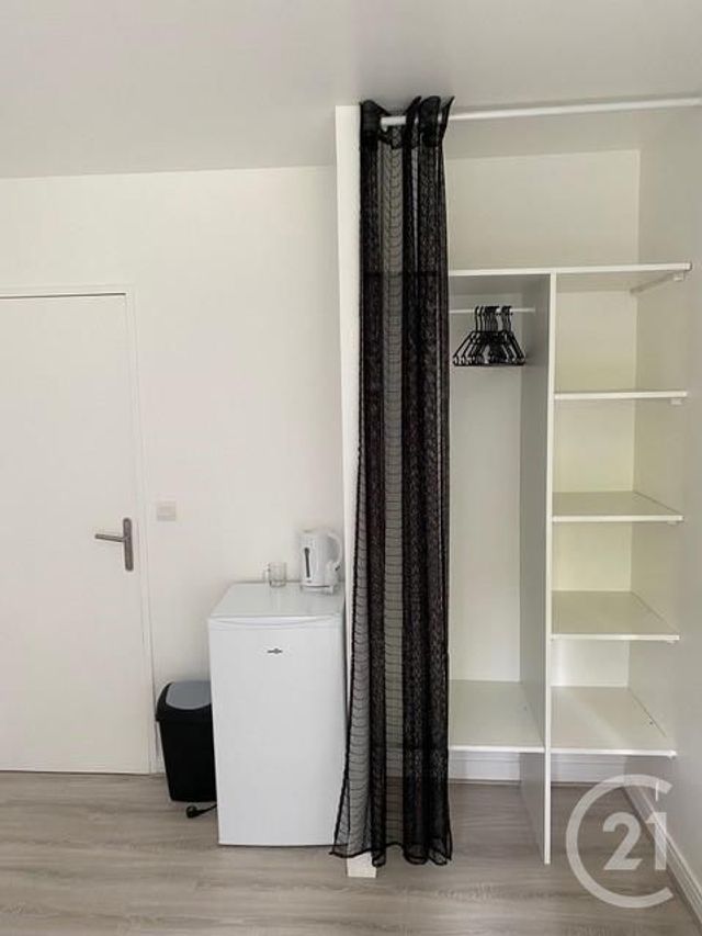 Appartement Chambre à louer - 1 pièce - 13.0 m2 - EVRY - 91 - ILE-DE-FRANCE - Century 21 Eureka
