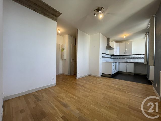 Appartement F2 à louer - 2 pièces - 40.78 m2 - EVRY - 91 - ILE-DE-FRANCE - Century 21 Eureka