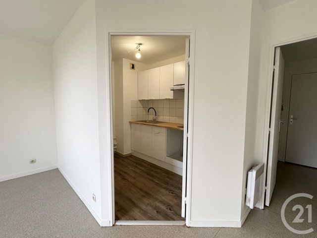 Appartement F2 à vendre - 2 pièces - 45.2 m2 - EVRY - 91 - ILE-DE-FRANCE - Century 21 Eureka