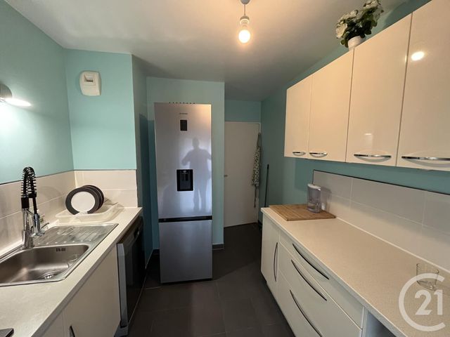 Appartement F3 à vendre - 3 pièces - 63.6 m2 - EVRY - 91 - ILE-DE-FRANCE - Century 21 Eureka