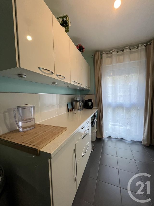 Appartement F3 à vendre - 3 pièces - 63.6 m2 - EVRY - 91 - ILE-DE-FRANCE - Century 21 Eureka