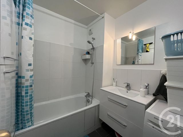 Appartement F3 à vendre - 3 pièces - 63.6 m2 - EVRY - 91 - ILE-DE-FRANCE - Century 21 Eureka