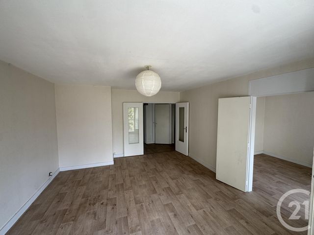 Appartement F3 à vendre - 3 pièces - 67.75 m2 - EVRY - 91 - ILE-DE-FRANCE - Century 21 Eureka