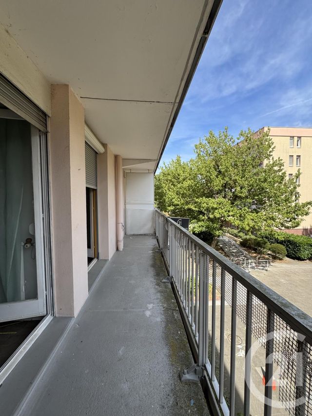 Appartement F3 à vendre - 3 pièces - 67.75 m2 - EVRY - 91 - ILE-DE-FRANCE - Century 21 Eureka