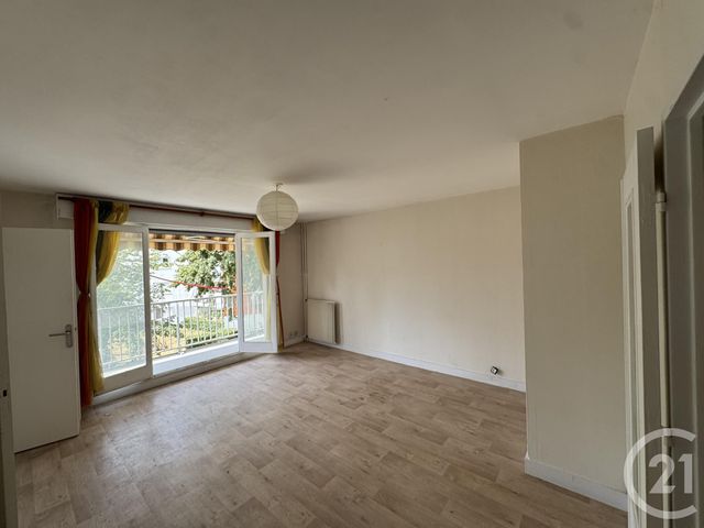 Appartement F3 à vendre - 3 pièces - 67.75 m2 - EVRY - 91 - ILE-DE-FRANCE - Century 21 Eureka