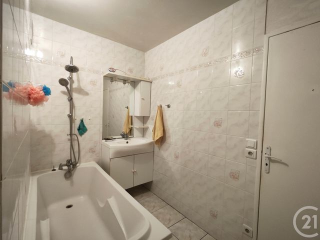 Appartement F3 à vendre - 3 pièces - 62.49 m2 - EVRY - 91 - ILE-DE-FRANCE - Century 21 Eureka