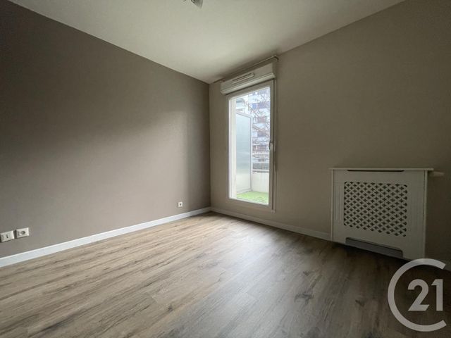 Afficher la photo en grand Appartement F2 à vendre - 2 pièces - 42.2 m2 - EVRY - 91 - ILE-DE-FRANCE - Century 21 Eureka