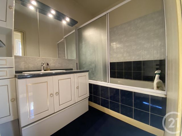 Appartement F3 à vendre - 3 pièces - 61.94 m2 - LA VILLE DU BOIS - 91 - ILE-DE-FRANCE - Century 21 Eureka