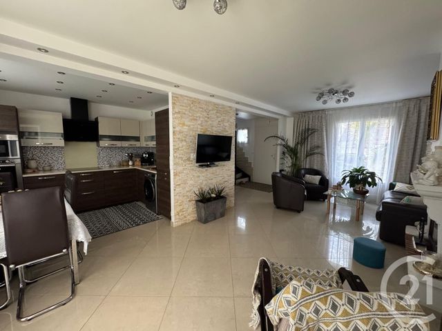 maison à vendre - 6 pièces - 74.99 m2 - EVRY COURCOURONNES - 91 - ILE-DE-FRANCE - Century 21 Eureka