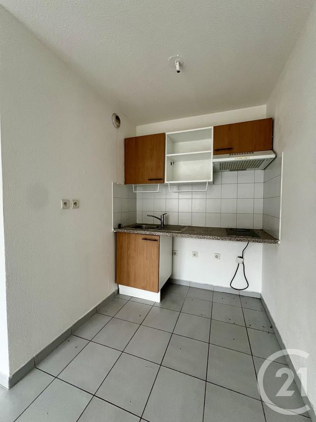 Appartement F1 bis à louer - 2 pièces - 31.08 m2 - COURCOURONNES - 91 - ILE-DE-FRANCE - Century 21 Eureka
