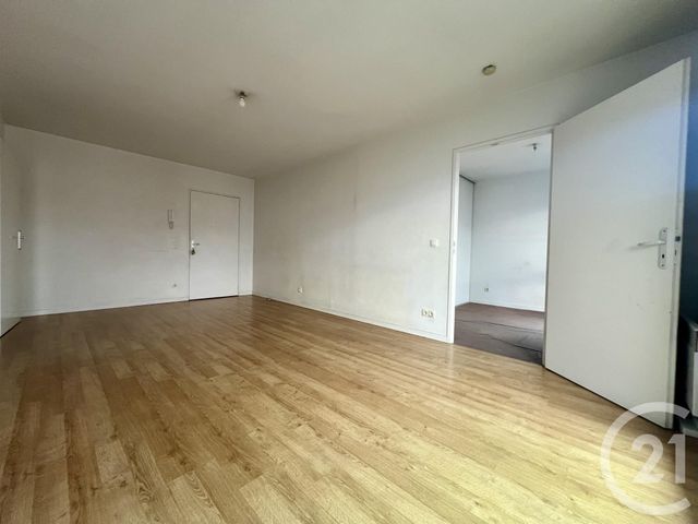 Appartement F3 à louer - 3 pièces - 55.42 m2 - EVRY - 91 - ILE-DE-FRANCE - Century 21 Eureka