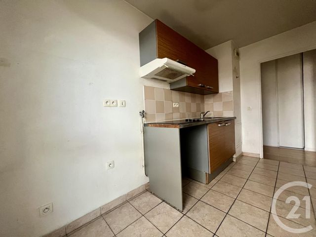 Appartement F3 à louer - 3 pièces - 55.42 m2 - EVRY - 91 - ILE-DE-FRANCE - Century 21 Eureka