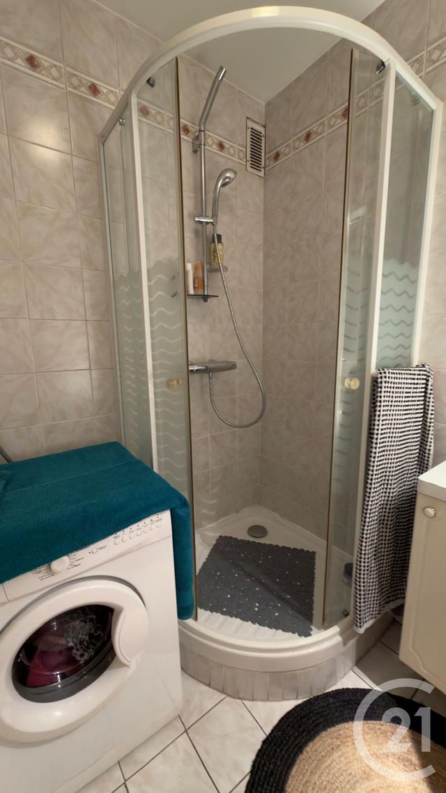 Appartement F2 à vendre - 2 pièces - 45.55 m2 - EVRY - 91 - ILE-DE-FRANCE - Century 21 Eureka