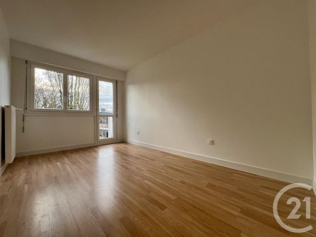 Appartement F3 à louer - 3 pièces - 64.11 m2 - EVRY - 91 - ILE-DE-FRANCE - Century 21 Eureka
