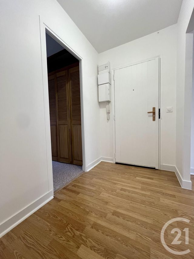 Appartement F3 à louer - 3 pièces - 64.11 m2 - EVRY - 91 - ILE-DE-FRANCE - Century 21 Eureka