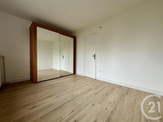 Appartement F3 à louer - 3 pièces - 64.11 m2 - EVRY - 91 - ILE-DE-FRANCE - Century 21 Eureka