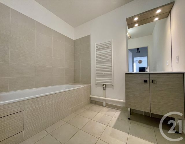 Appartement F3 à louer - 3 pièces - 64.43 m2 - EVRY - 91 - ILE-DE-FRANCE - Century 21 Eureka