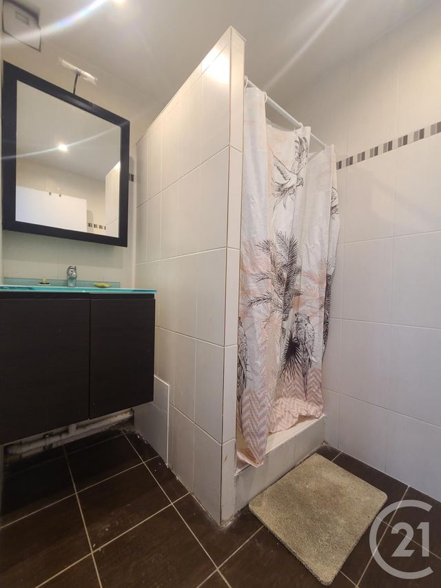 Appartement F2 à louer - 2 pièces - 40.38 m2 - EVRY - 91 - ILE-DE-FRANCE - Century 21 Eureka