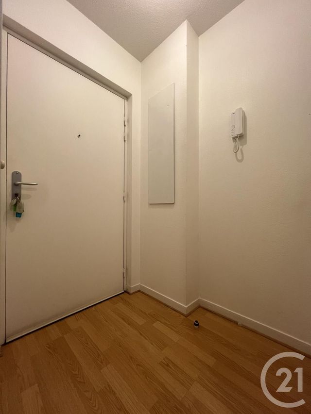Appartement F2 à louer - 2 pièces - 35.62 m2 - EVRY - 91 - ILE-DE-FRANCE - Century 21 Eureka