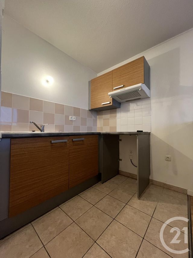 Appartement F2 à louer - 2 pièces - 35.62 m2 - EVRY - 91 - ILE-DE-FRANCE - Century 21 Eureka