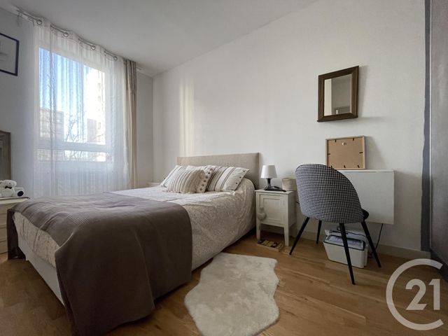 Appartement F2 à vendre - 2 pièces - 40.65 m2 - EVRY - 91 - ILE-DE-FRANCE - Century 21 Eureka