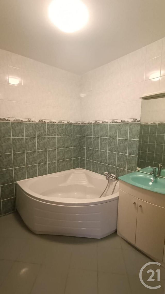 Appartement F3 à vendre - 3 pièces - 84.45 m2 - RIS ORANGIS - 91 - ILE-DE-FRANCE - Century 21 Eureka