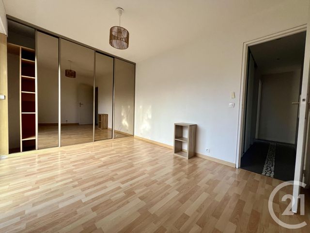 Appartement F4 à louer - 4 pièces - 84.3 m2 - RIS ORANGIS - 91 - ILE-DE-FRANCE - Century 21 Eureka