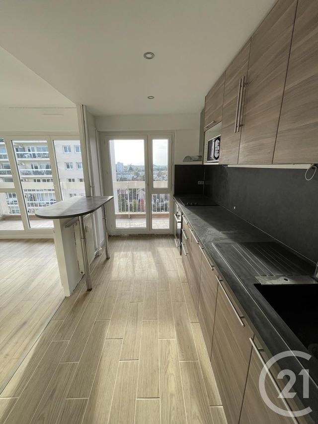 Appartement F4 à louer - 4 pièces - 78.5 m2 - EVRY - 91 - ILE-DE-FRANCE - Century 21 Eureka