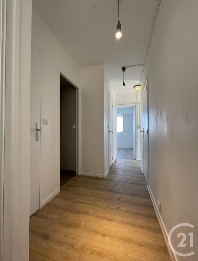 Appartement F4 à louer - 4 pièces - 78.5 m2 - EVRY - 91 - ILE-DE-FRANCE - Century 21 Eureka