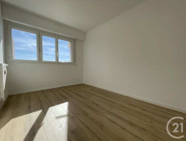 Appartement F4 à louer - 4 pièces - 78.5 m2 - EVRY - 91 - ILE-DE-FRANCE - Century 21 Eureka