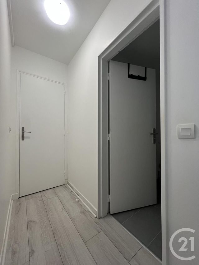 Appartement Chambre à louer - 1 pièce - 18.4 m2 - EVRY - 91 - ILE-DE-FRANCE - Century 21 Eureka