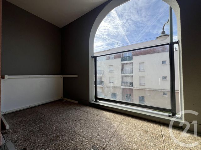 Appartement F3 à louer - 3 pièces - 57.33 m2 - CORBEIL ESSONNES - 91 - ILE-DE-FRANCE - Century 21 Eureka