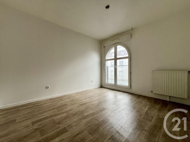 Appartement F3 à louer - 3 pièces - 57.33 m2 - CORBEIL ESSONNES - 91 - ILE-DE-FRANCE - Century 21 Eureka