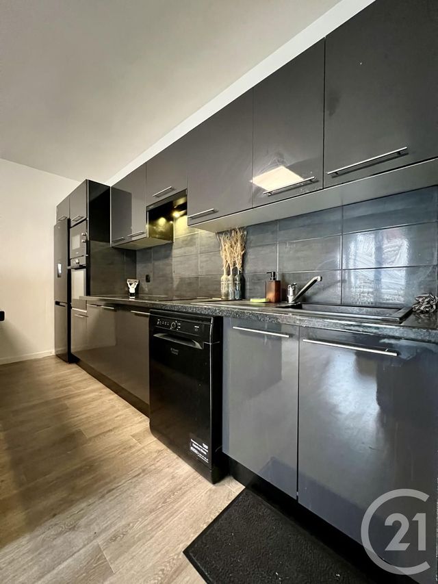 Appartement F3 à louer - 3 pièces - 57.33 m2 - CORBEIL ESSONNES - 91 - ILE-DE-FRANCE - Century 21 Eureka