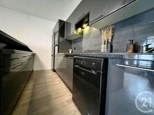 Appartement F3 à louer - 3 pièces - 57.33 m2 - CORBEIL ESSONNES - 91 - ILE-DE-FRANCE - Century 21 Eureka