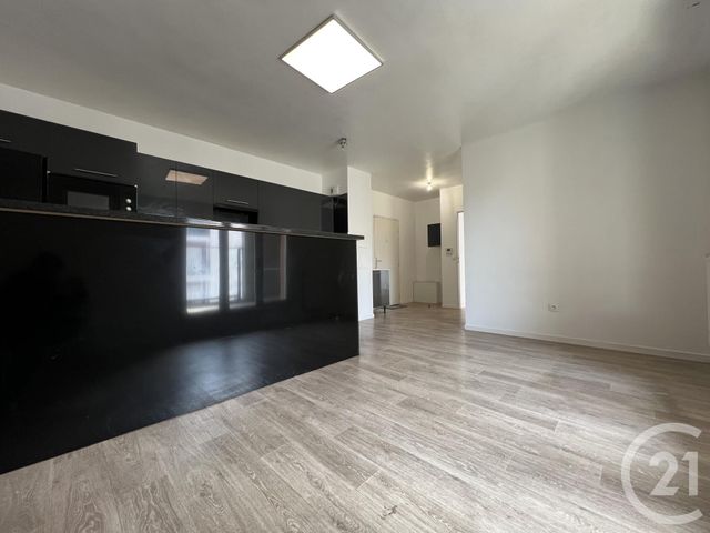 Appartement F3 à louer - 3 pièces - 57.33 m2 - CORBEIL ESSONNES - 91 - ILE-DE-FRANCE - Century 21 Eureka