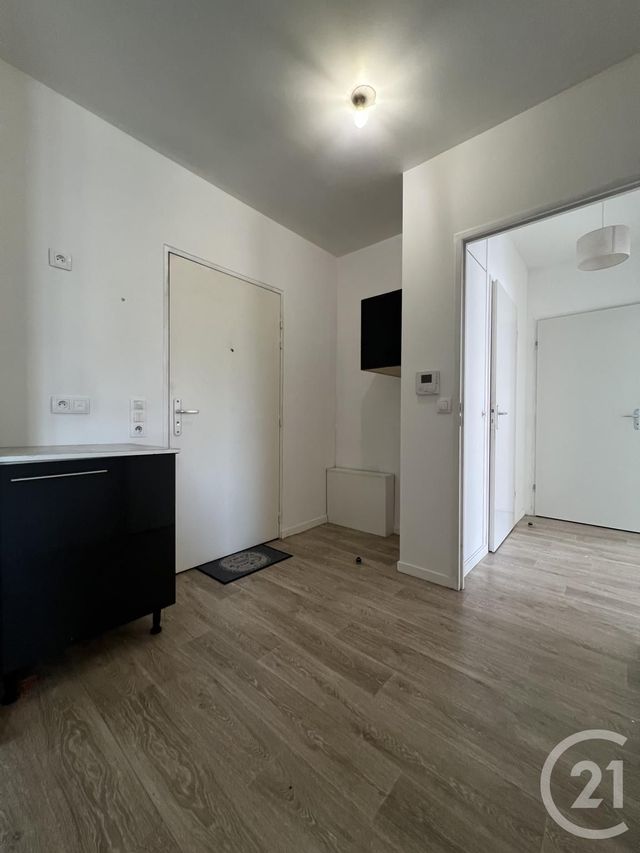 Appartement F3 à louer - 3 pièces - 57.33 m2 - CORBEIL ESSONNES - 91 - ILE-DE-FRANCE - Century 21 Eureka